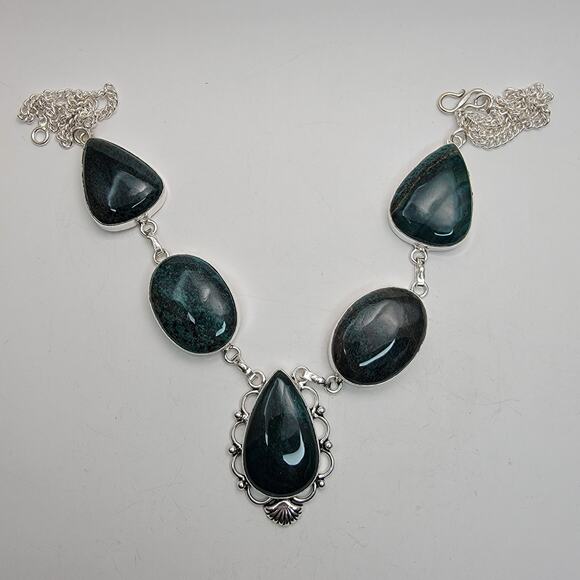 Moss Agate Sterling Silver Necklace - Elegant Shell Design Pendant 22-Inch - Picture 3 of 8